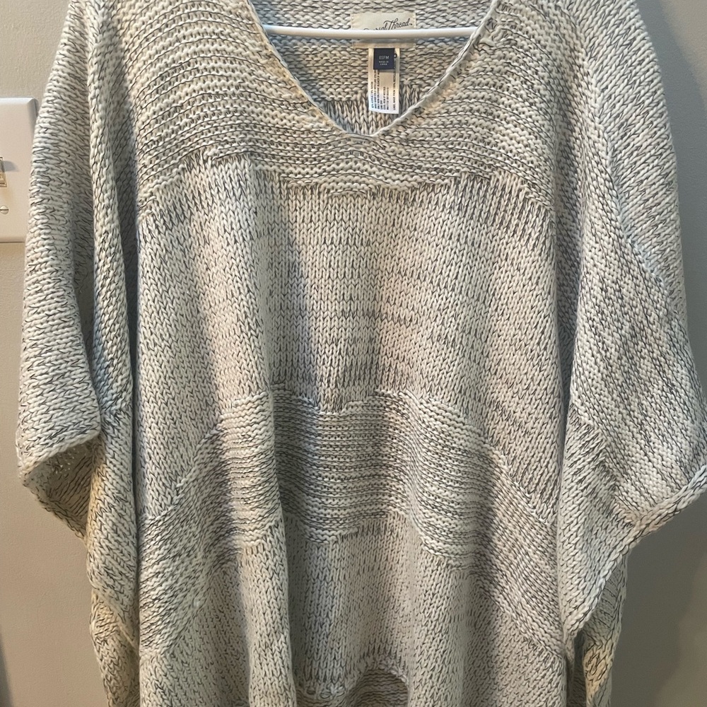 Universal thread sweater/poncho